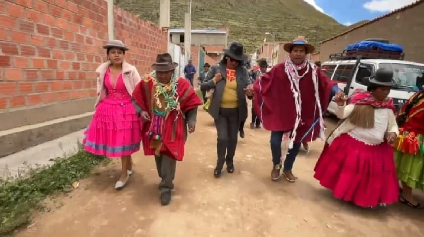 EN ANIVERSARIO DE CHIARAQUE, "TOÑO" RIVEROS REAFIRMA RAICES Y SU CANDIDATURA A LA GOBERNACIÓN